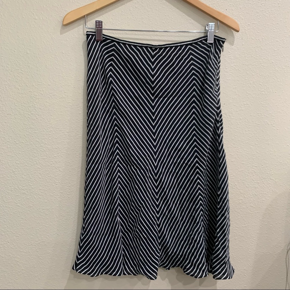 Michael Michael Kors Black & White Chevron Lined Midi Skirt 6